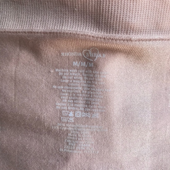 2 pcs Full-busted Seamless and shoulder-less Bras - Picture 12 of 12